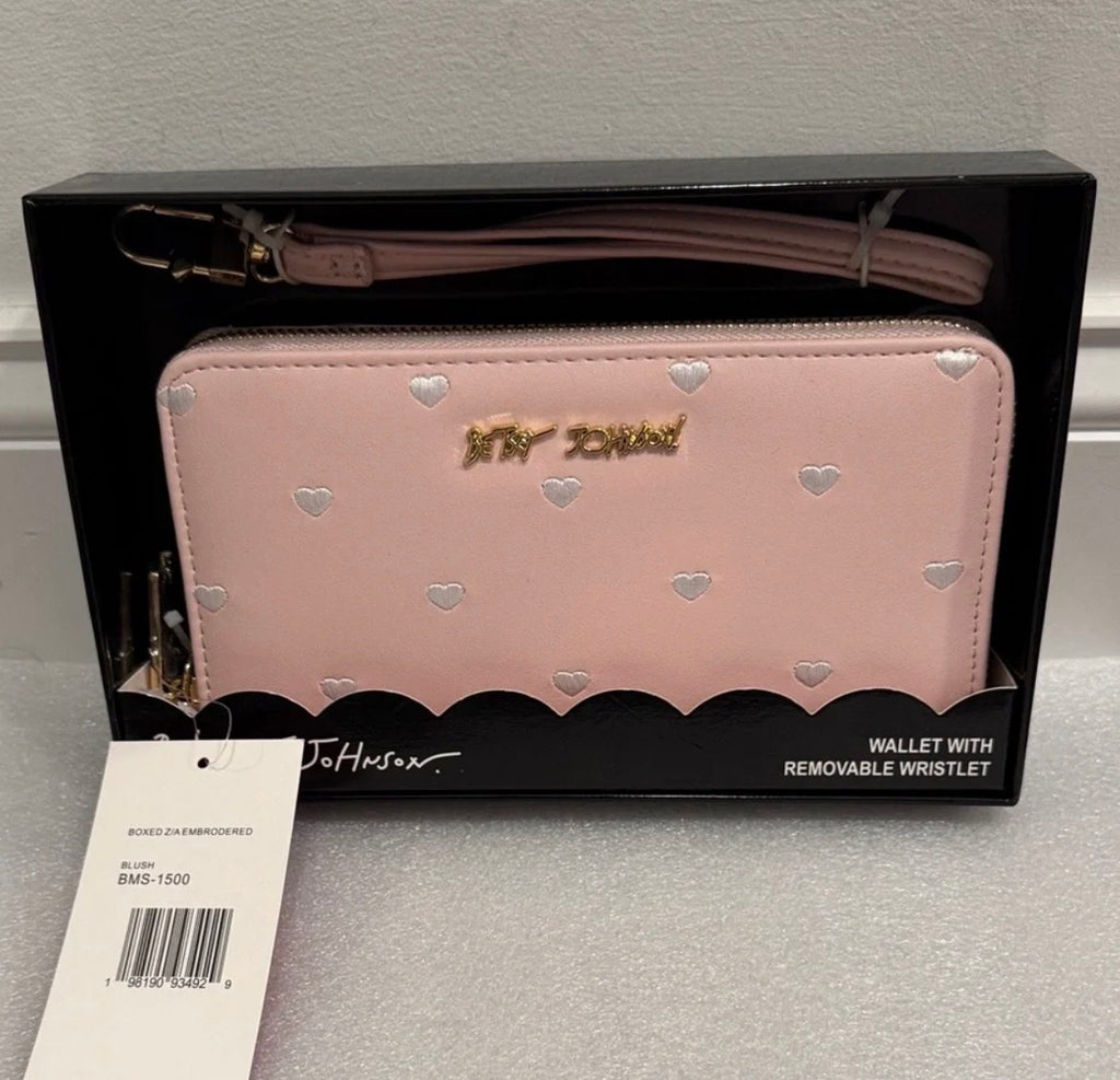Billetera Betsey Johnson Blush con Corazones